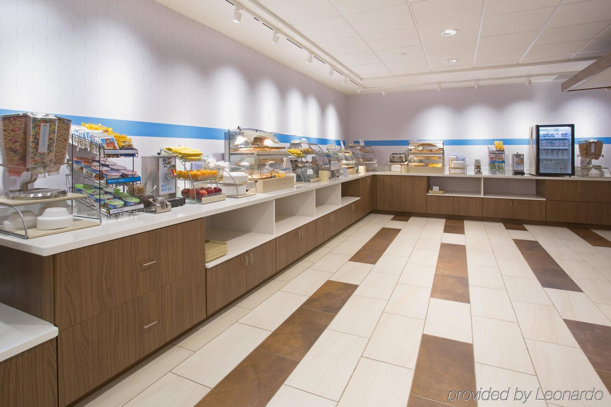 Holiday Inn Express & Suites Johnstown By Ihg Extérieur photo