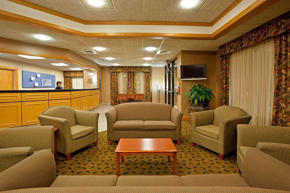 Holiday Inn Express & Suites Johnstown By Ihg Extérieur photo