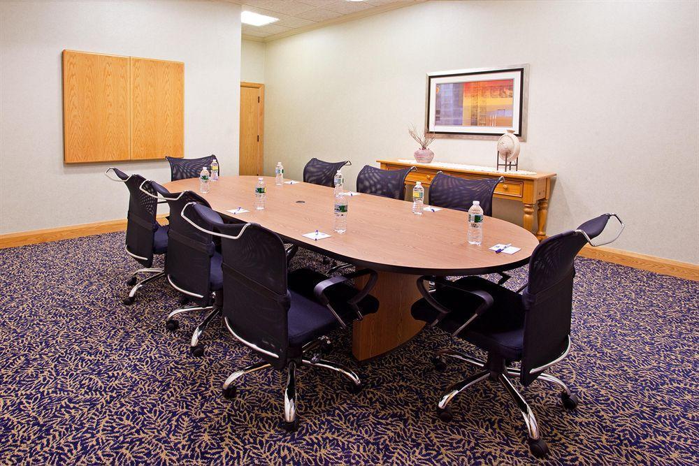 Holiday Inn Express & Suites Johnstown By Ihg Extérieur photo