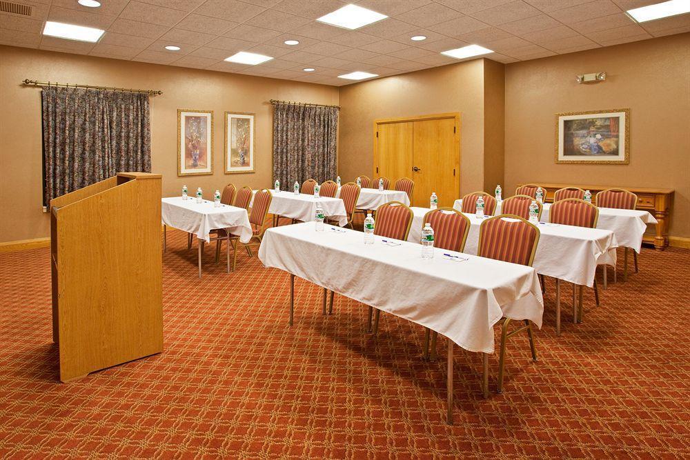 Holiday Inn Express & Suites Johnstown By Ihg Extérieur photo