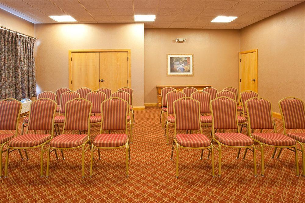 Holiday Inn Express & Suites Johnstown By Ihg Extérieur photo
