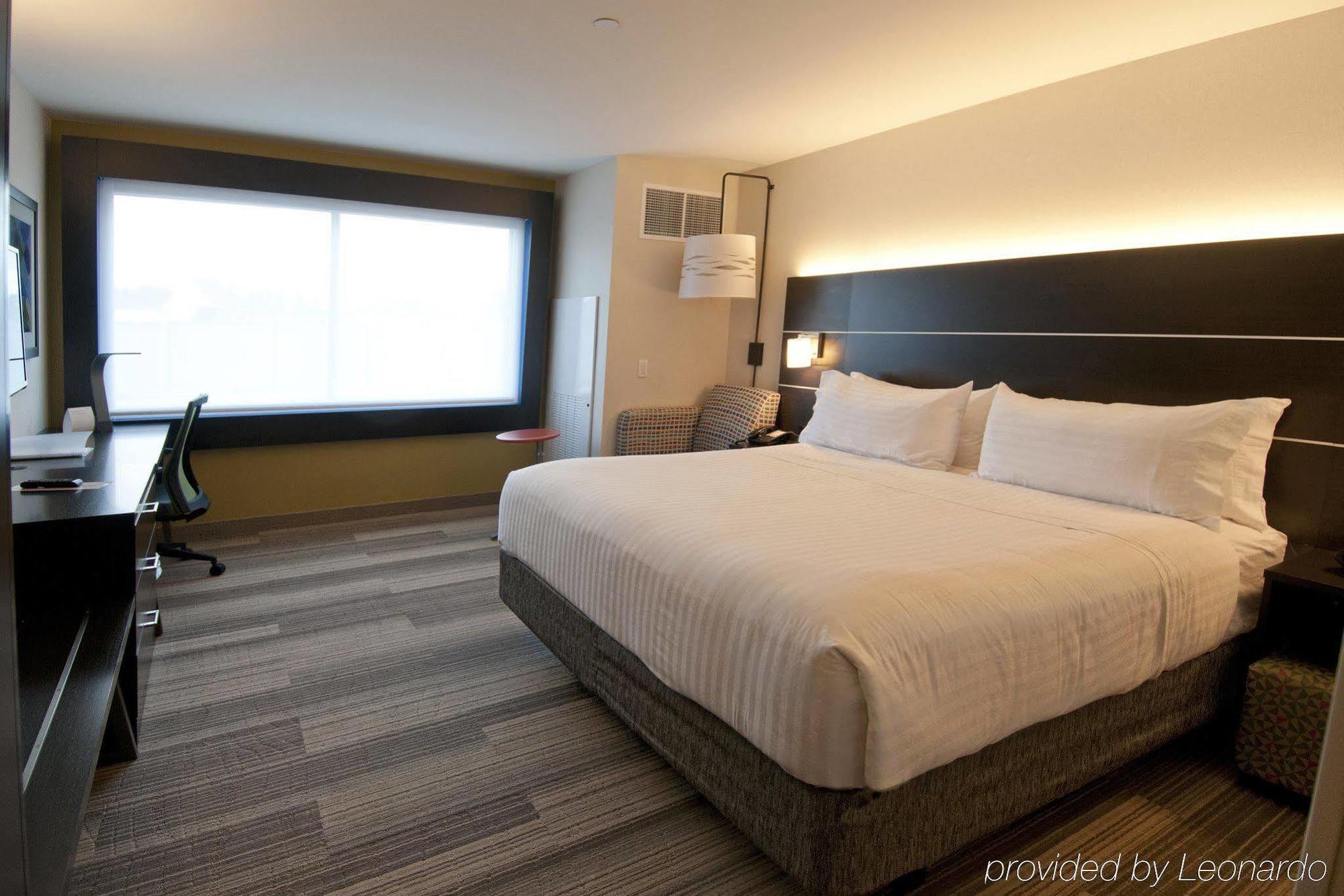Holiday Inn Express & Suites Johnstown By Ihg Extérieur photo