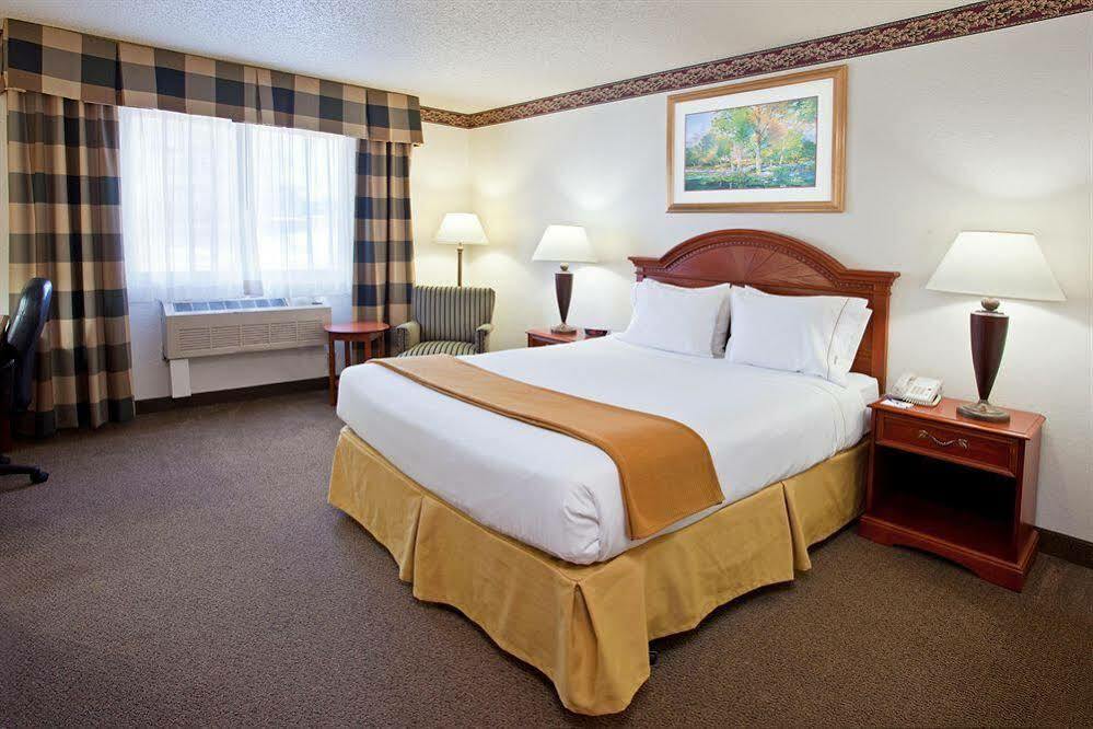 Holiday Inn Express & Suites Johnstown By Ihg Extérieur photo