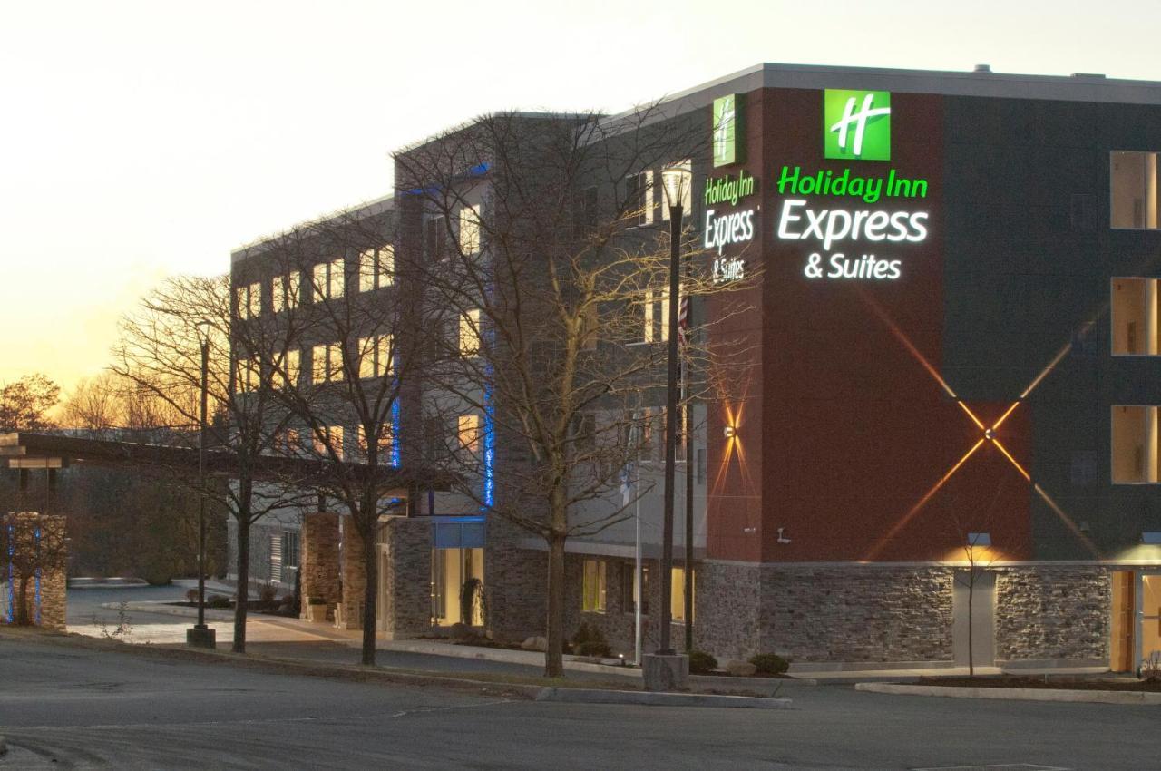 Holiday Inn Express & Suites Johnstown By Ihg Extérieur photo